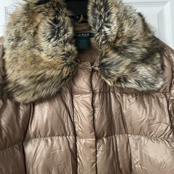 Lauren Ralph Lauren Crayfrutay truffle Down Puffer Winter Coat - Picture 7 of 7